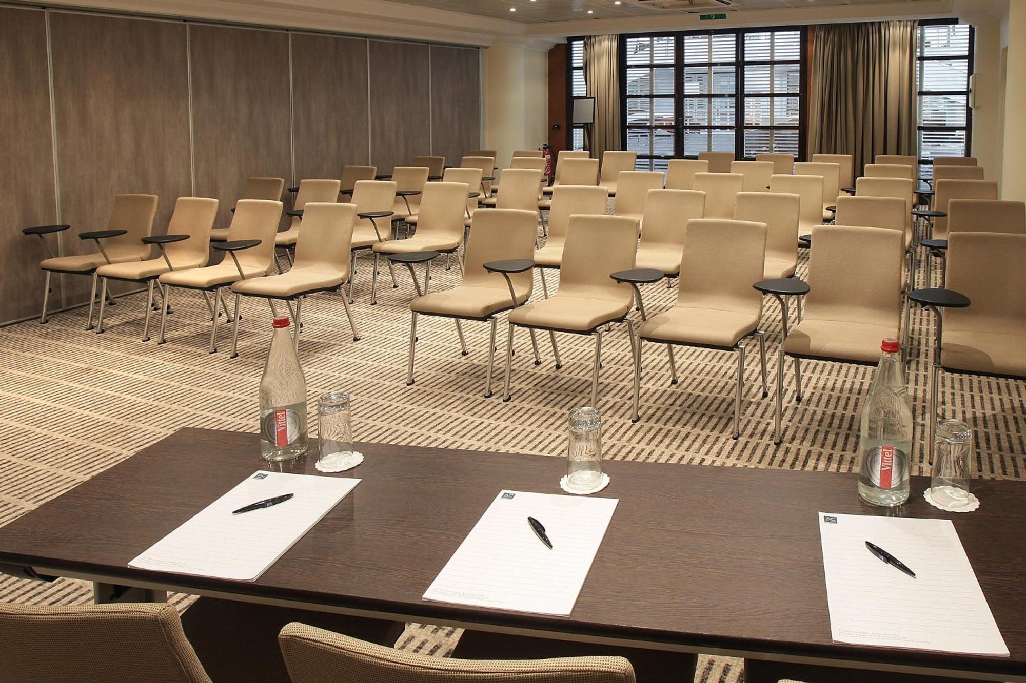 Ac Hotel By Marriott Ambassadeur Antibes - Juan Les Pins Esterno foto
